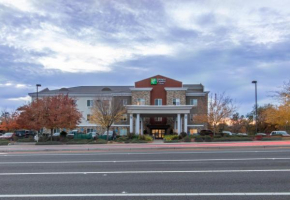 Отель Holiday Inn Express Hotel & Suites Roseville - Galleria Area, an IHG Hotel  Розевилл